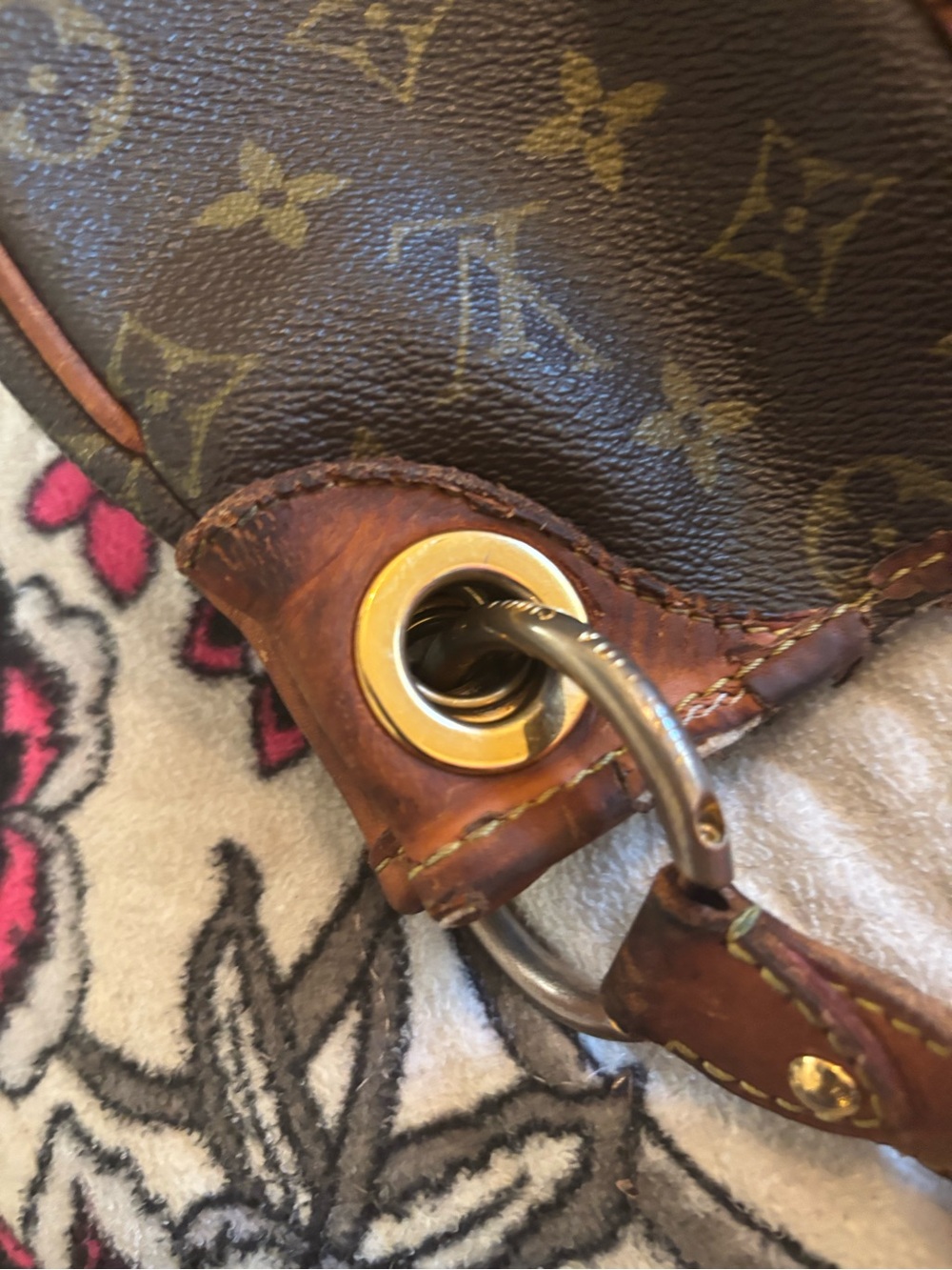 Louis Vuitton Brown Monogram Canvas Hobo Shoulder Bag with Gold Hardware - Picture 12 of 15